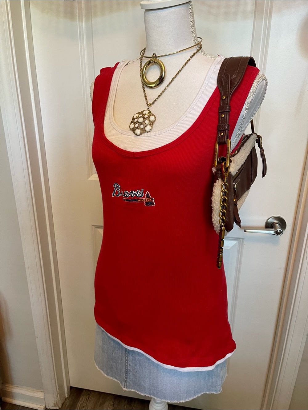 MLB : Atlanta Braves Ribbed Tank Top!! - Picture 5 of 7